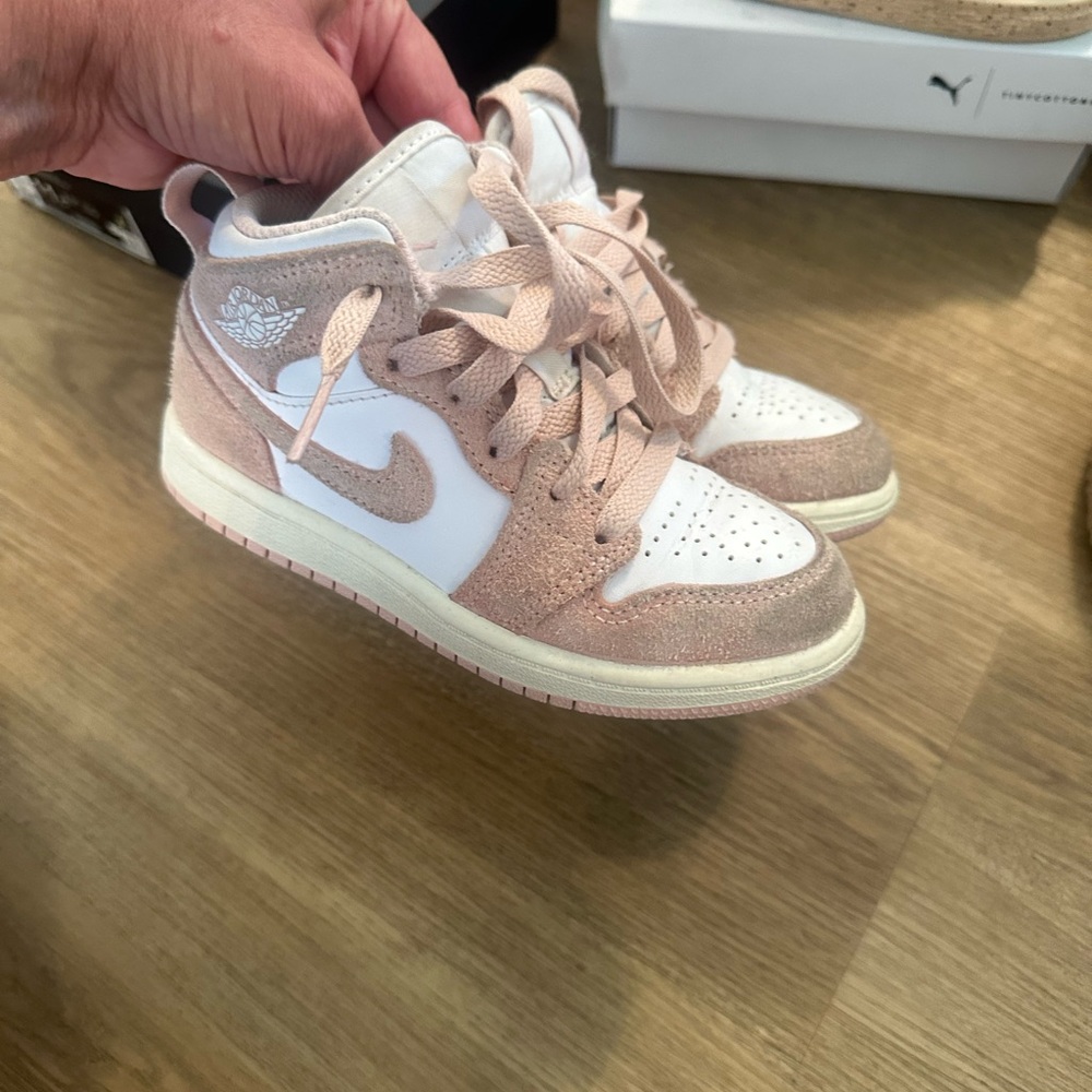 Nike Air Jordan 1 Pink Rose Sneakers
